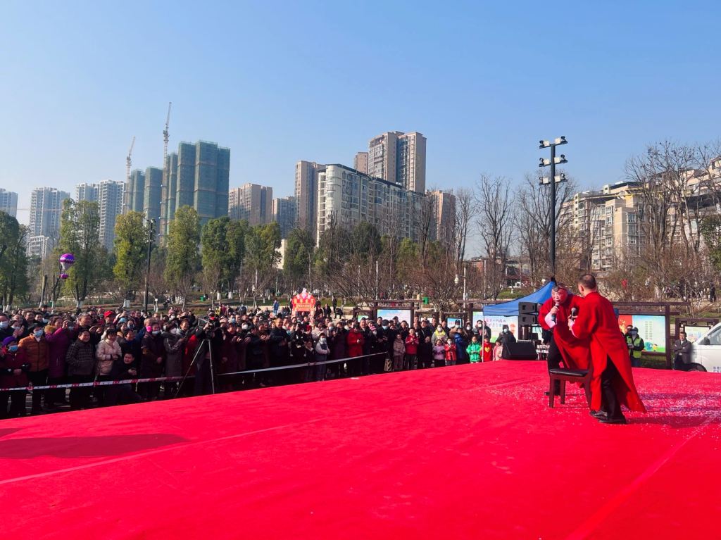 双　簧《幸福花海》 (1).jpg